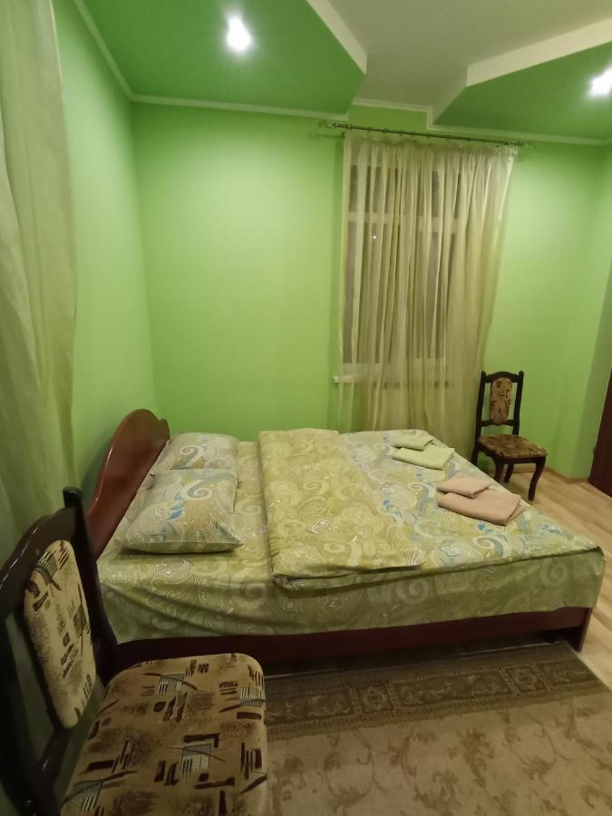 Готель Панський Двір Неслухів Екстер'єр фото