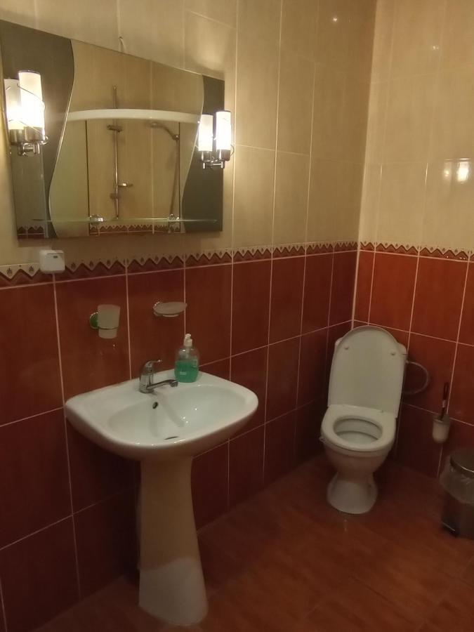 Готель Панський Двір Неслухів Екстер'єр фото